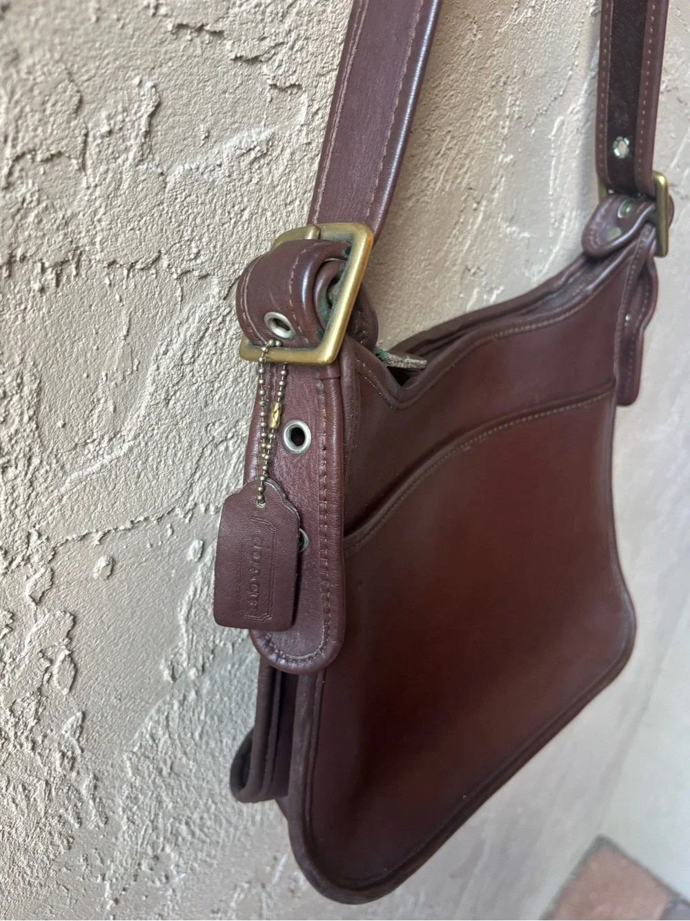 Classic Brown VINTAGE COACH Leather Shoulder Bag